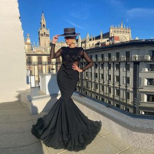 Robe Espagnole Noire Sublime de Haute Qualité