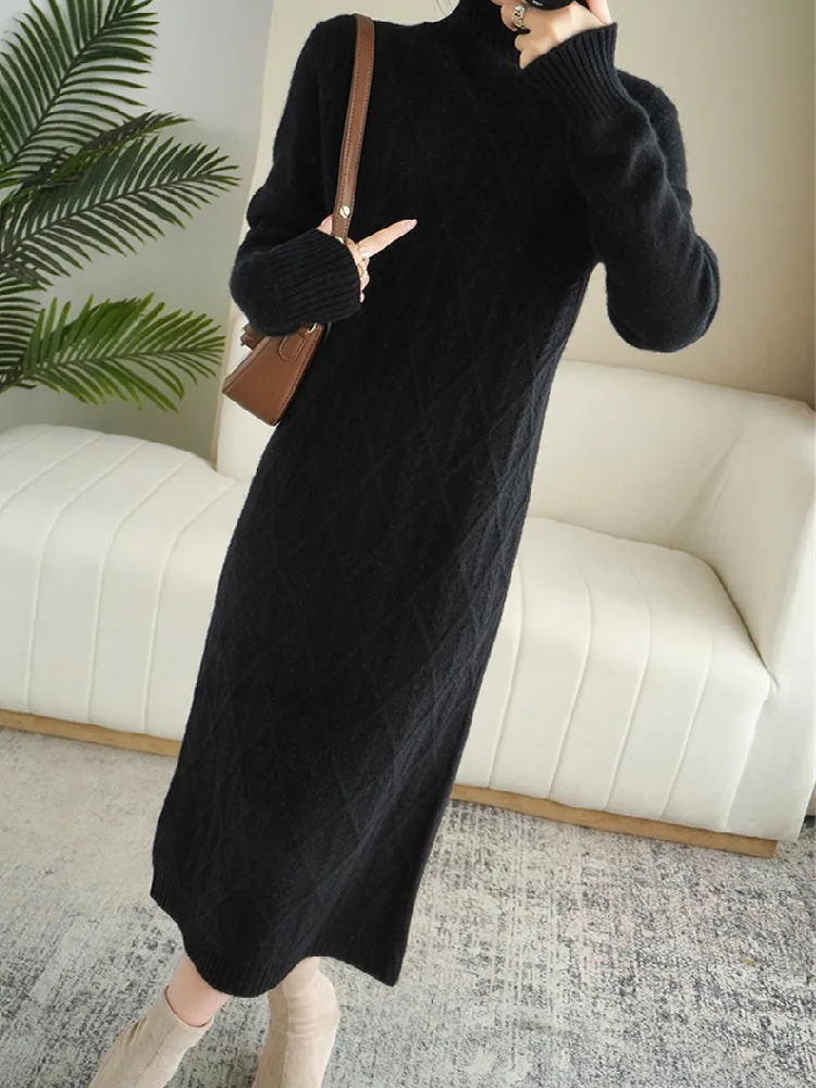 Robe Pull Noire à Col Montant