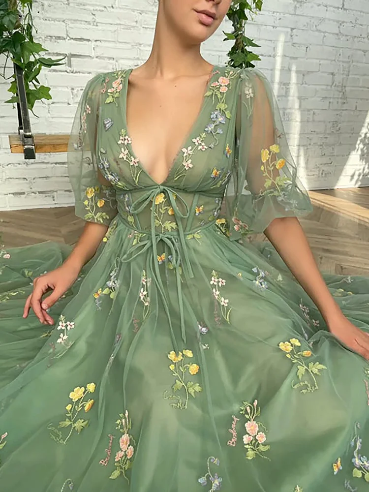 Robe Vert Sauge en Tulle Brodé – Image 3