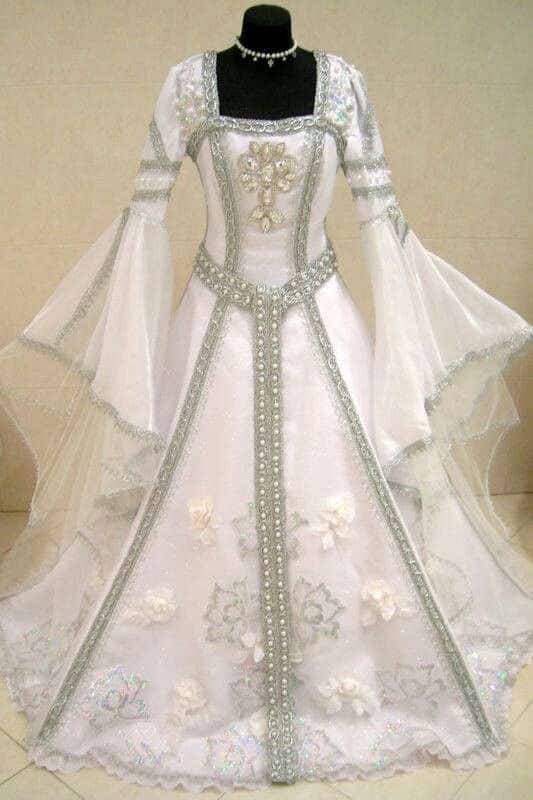 Robe de Mariée Médiévale