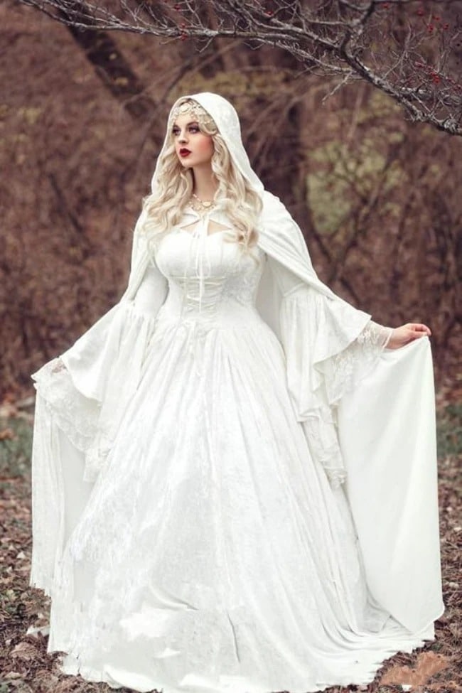 Robe Médiévale Mariage en Dentelle