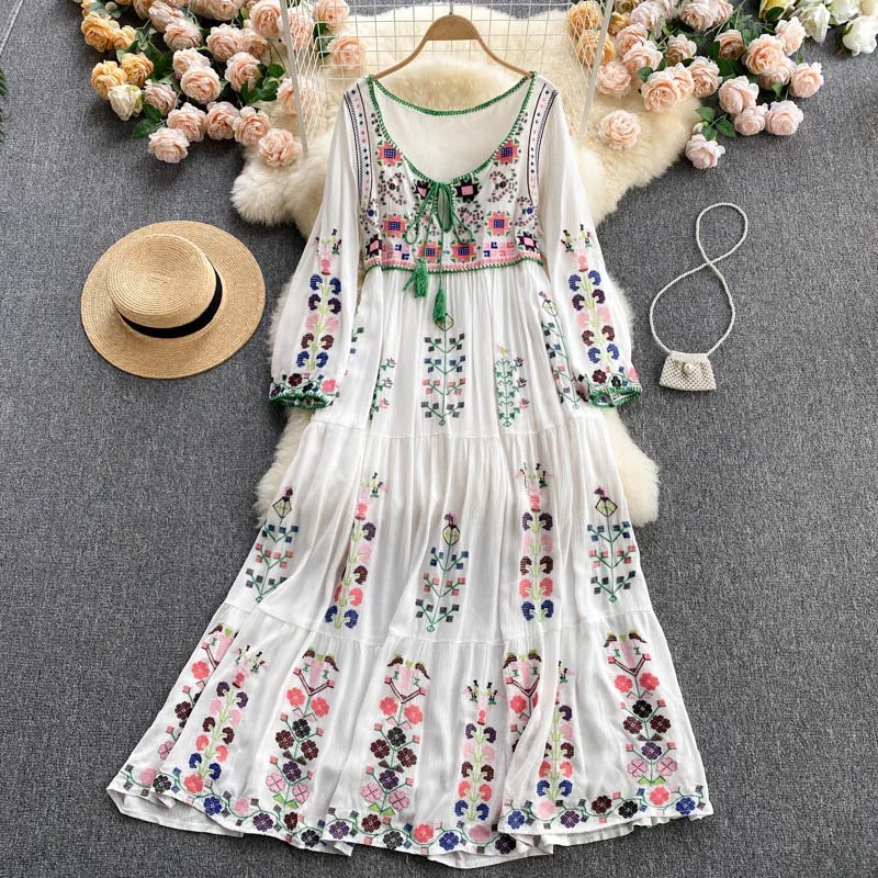 Robe Kabyle Blanche à Col Rond – Image 5