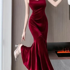 Robe Bordeaux Longue en Velours Sans Manches