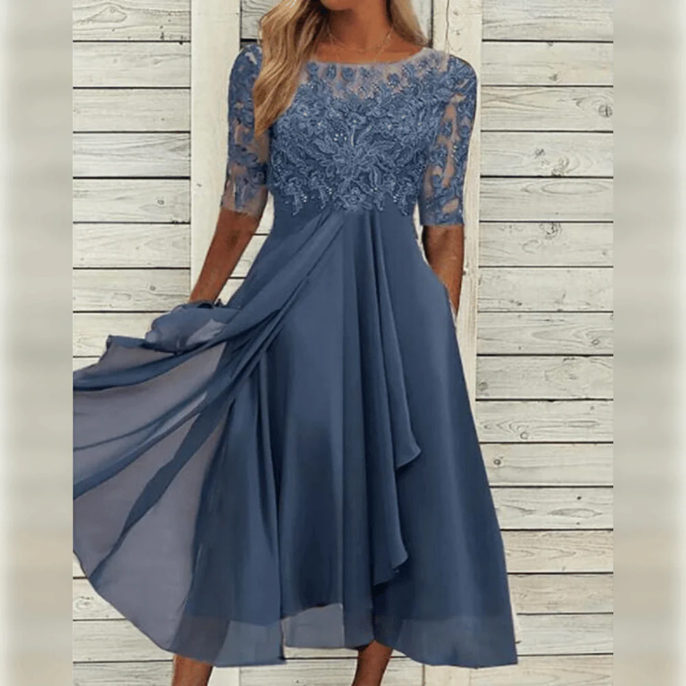 Robe Empire Chic en Dentelle Mi-Longue