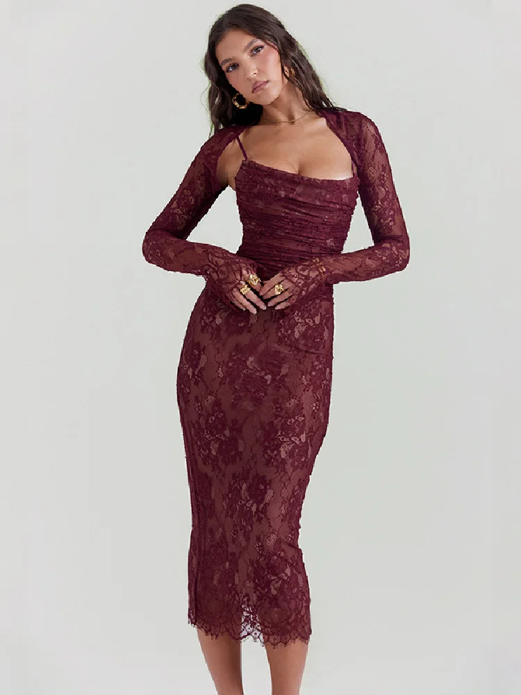 Robe Bordeaux en Dentelle