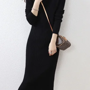 Robe en Laine Noire