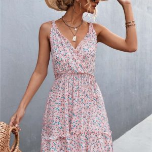 Robe Fluide Rose à Motif Floral à Fines Bretelles