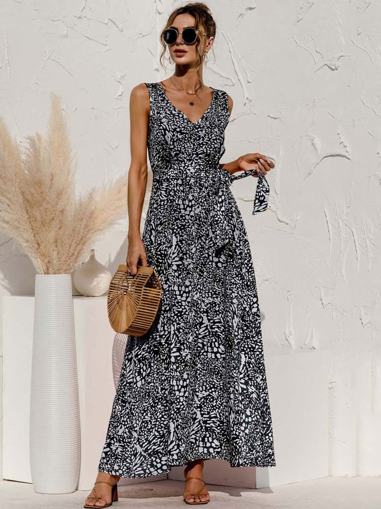 Robe Fluide Longue Noire à Fleurs Nouée à la Taille