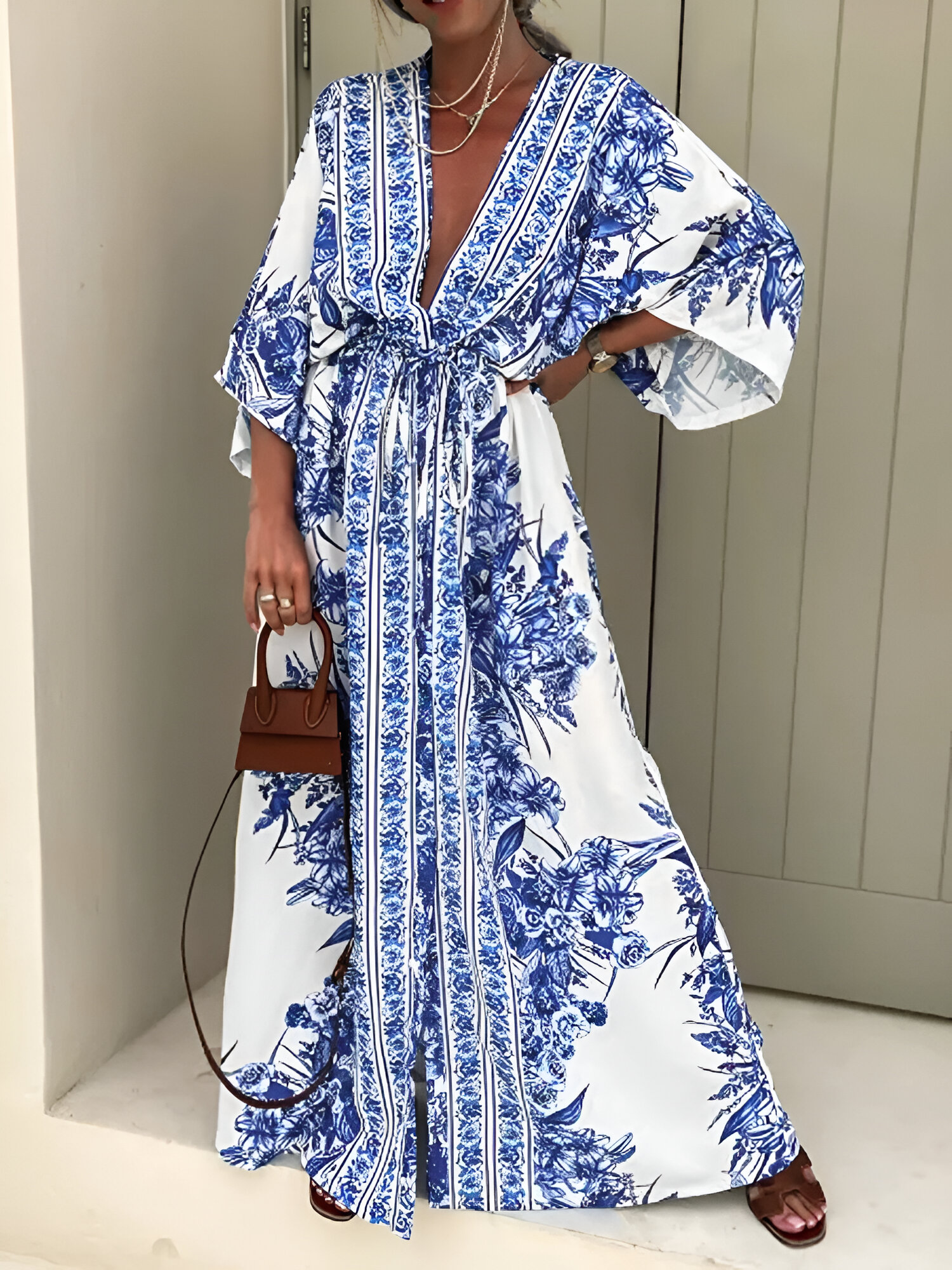 Robe Bohème Bleu Marine et Blanche
