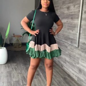 Robe Patineuse Noire à Volants Bicolores