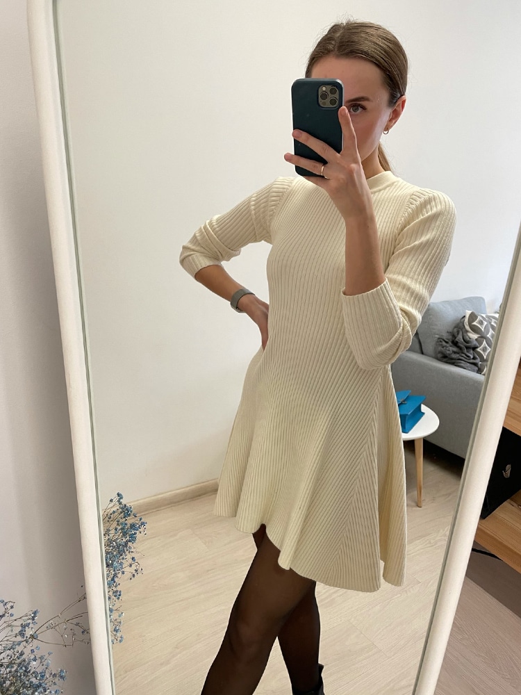 Robe Patineuse Côtelée Beige à Manches Longues – Image 5