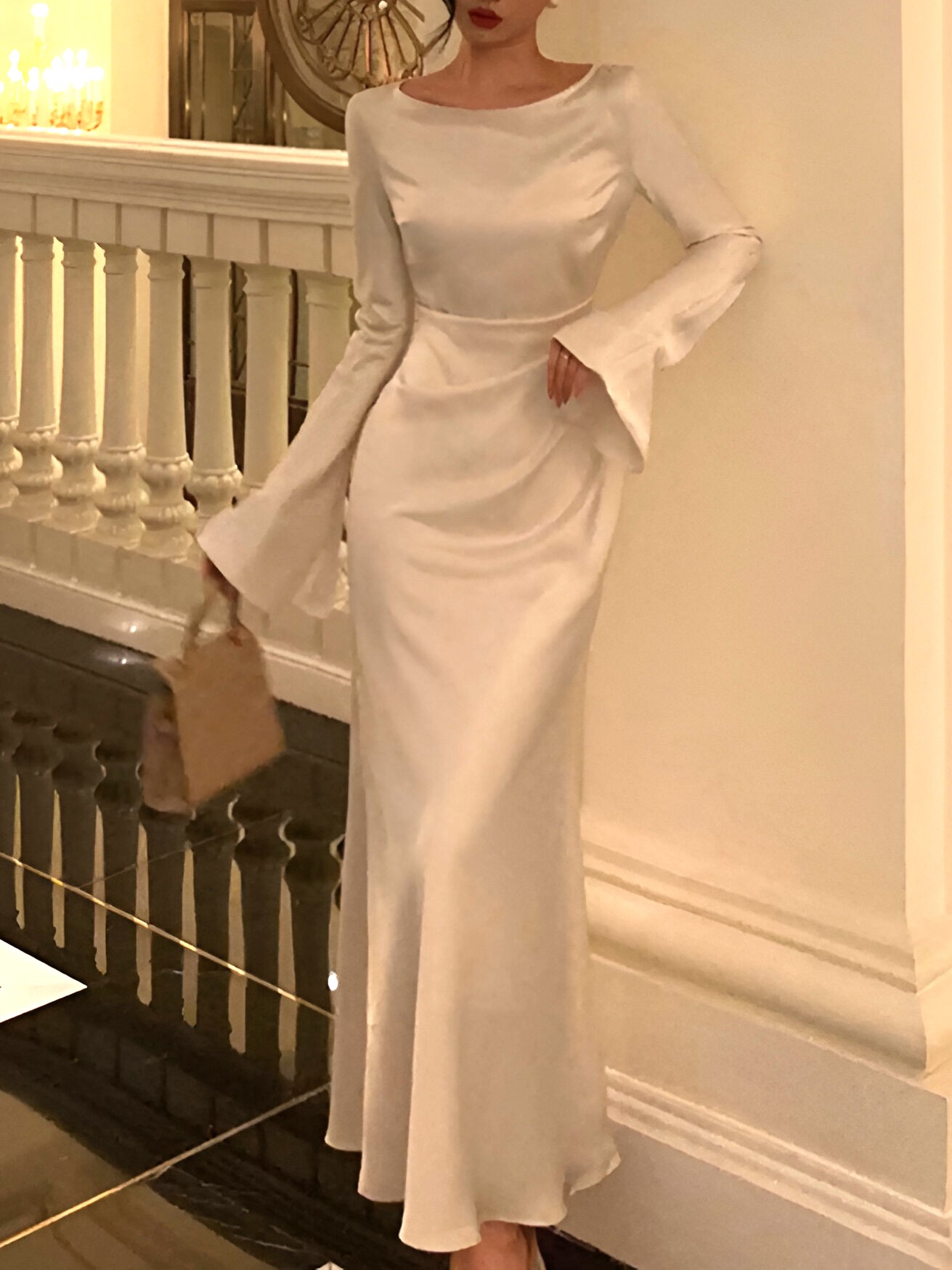 Robe Sirène Blanche à Manches Longues