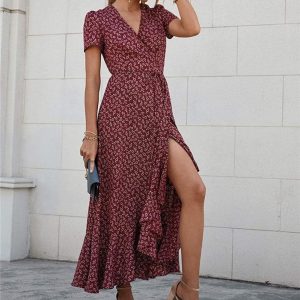 Robe Vintage Rouge à Imprimé Floral à Manches Courtes